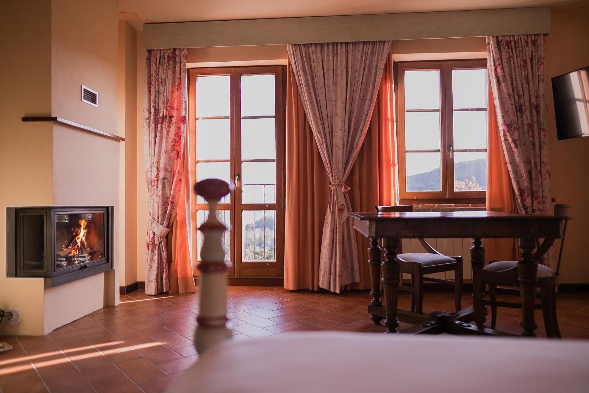 Borgo I Tre Baroni - Spa Suites & Resort Poppi Εξωτερικό φωτογραφία