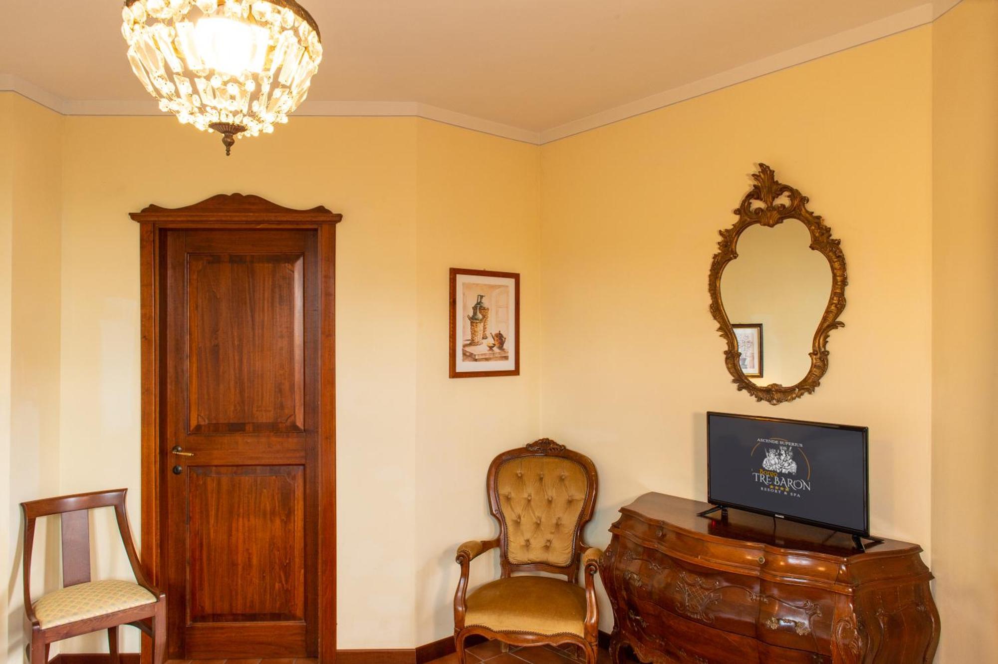 Borgo I Tre Baroni - Spa Suites & Resort Poppi Δωμάτιο φωτογραφία